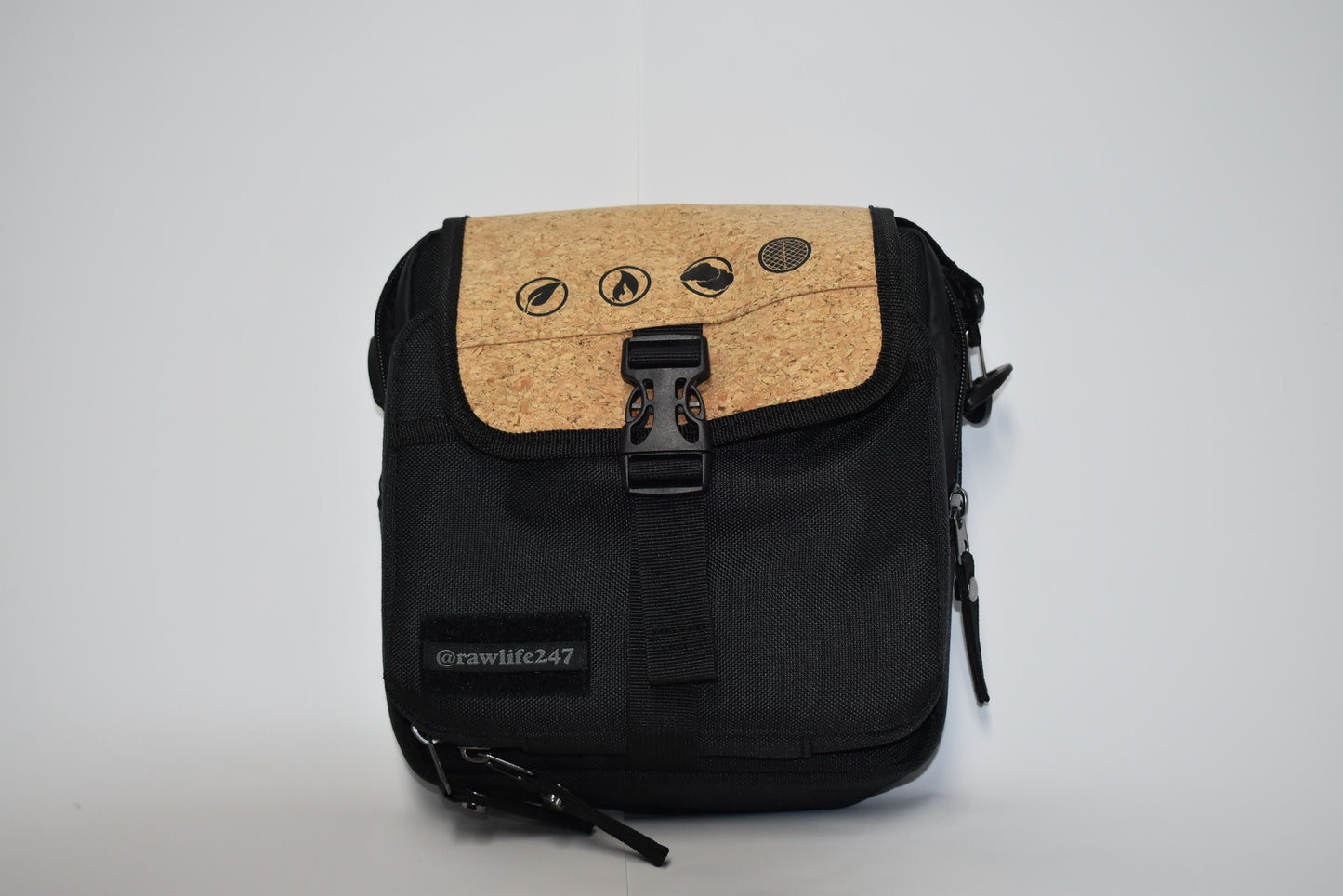 RAW ROLLING PAPER X RAW SMOKERS DAY BAG W/ CORK AND REMOVABLE FOIL POUCH