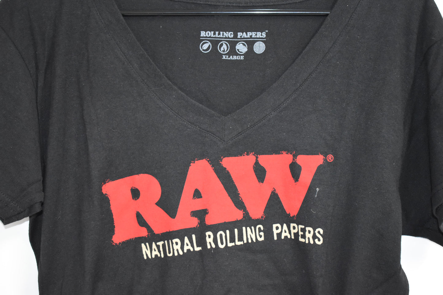 raw ladies  V-neck t-shirt Large